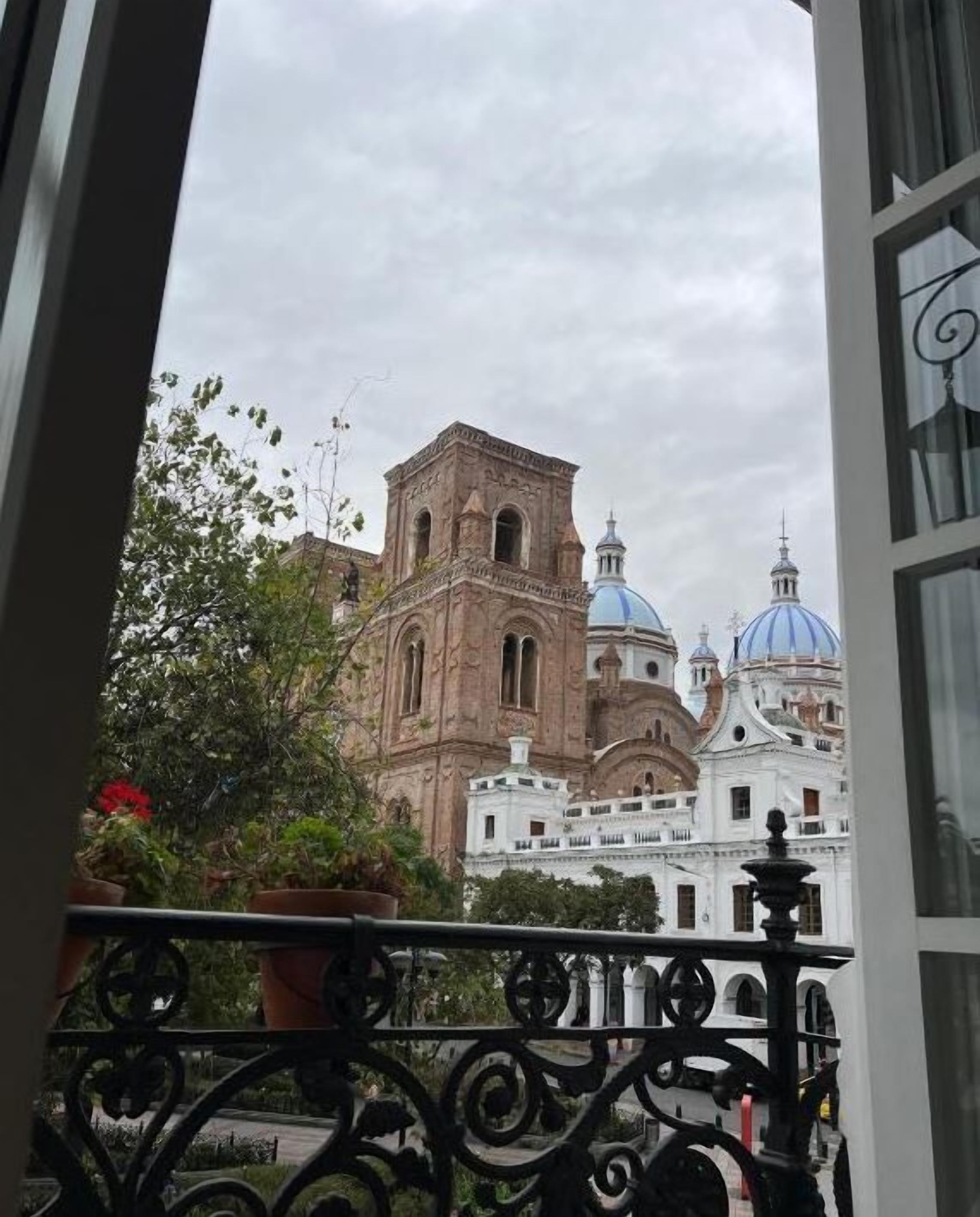 Vue sur la ville depuis l’hébergement