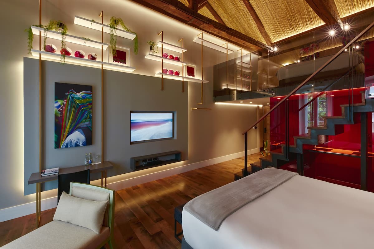 Studio Suite Deluks, Beberapa Tempat Tidur, pemandangan kota | Seprai premium, minibar, brankas, dan didekorasi berbeda-beda