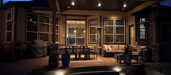 Hot Tub + 1,600 sq ft Golf-Course Patio • Game Room & Luxury Living