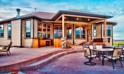 Hot Tub + 1,600 sq ft Golf-Course Patio • Game Room & Luxury Living