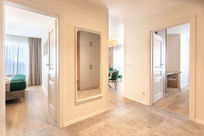 2 chambres, bureau, fer et planche à repasser, Wi-Fi gratuit