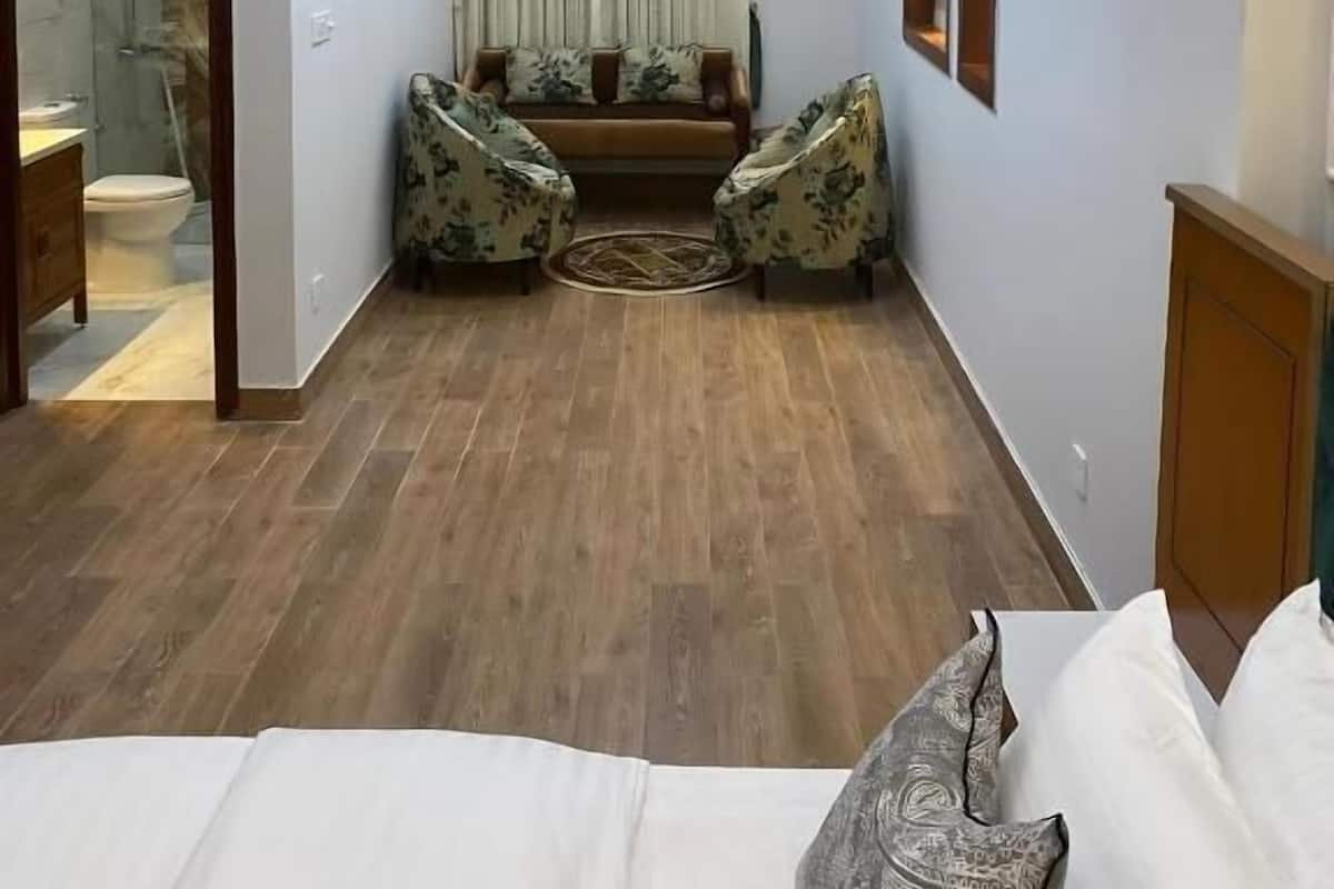 1 bedroom, desk, soundproofing, free WiFi