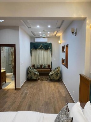 Skrivbord, ljudisolering och gratis wi-fi