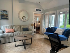 TV, fireplace, DVD player, ping pong