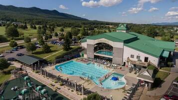 Piscine couverte, piscine chauffée