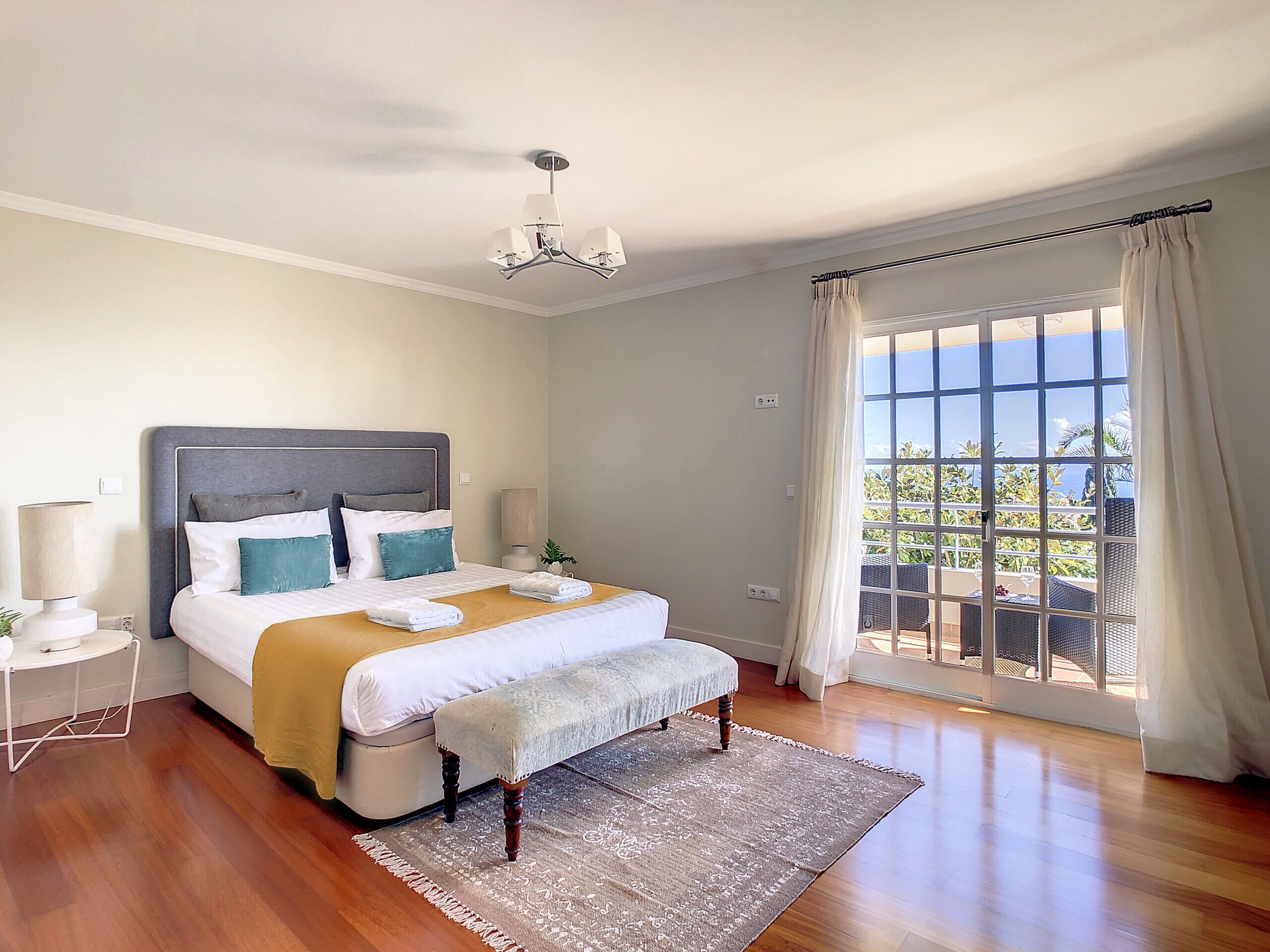 4 Schlafzimmer, Bügeleisen/Bügelbrett, kostenloses WLAN, Bettwäsche