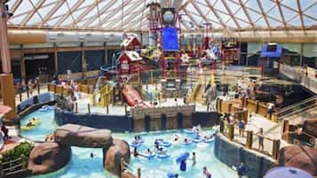 Piscine couverte, piscine extérieure