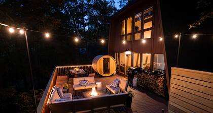 6BR Modern Massanutten Chalet with Hot Tub, Sauna