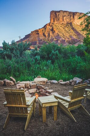 Property grounds - Westworld, Gateway (Gateway)