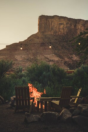 Property grounds - Westworld, Gateway (Gateway)
