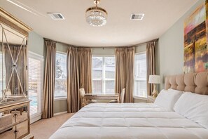 5 bedrooms, desk, iron/ironing board, travel cot