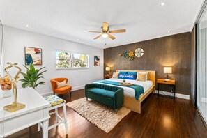 Room - Majestic Mansion - Heated Pool, BBQ, Playground (Miami)