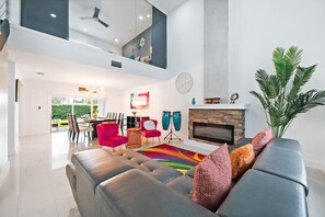 Smart TV, fireplace, table tennis