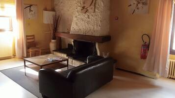 Coin salon dans le hall