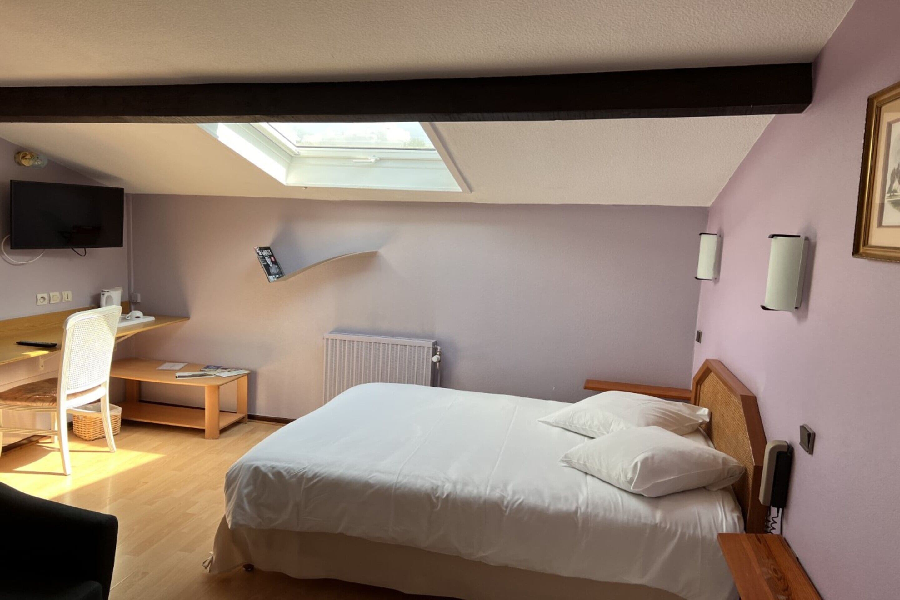 Chambre Double Économique | Literie de qualité supérieure, décoration personnalisée