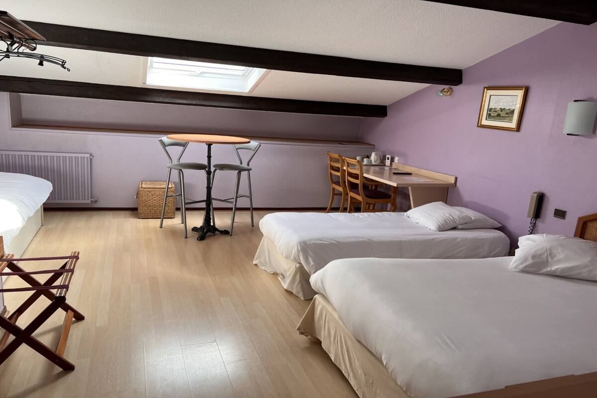 Hostellerie Au Rendez-vous des Amis in Chamarandes-Choignes – Hotels.com