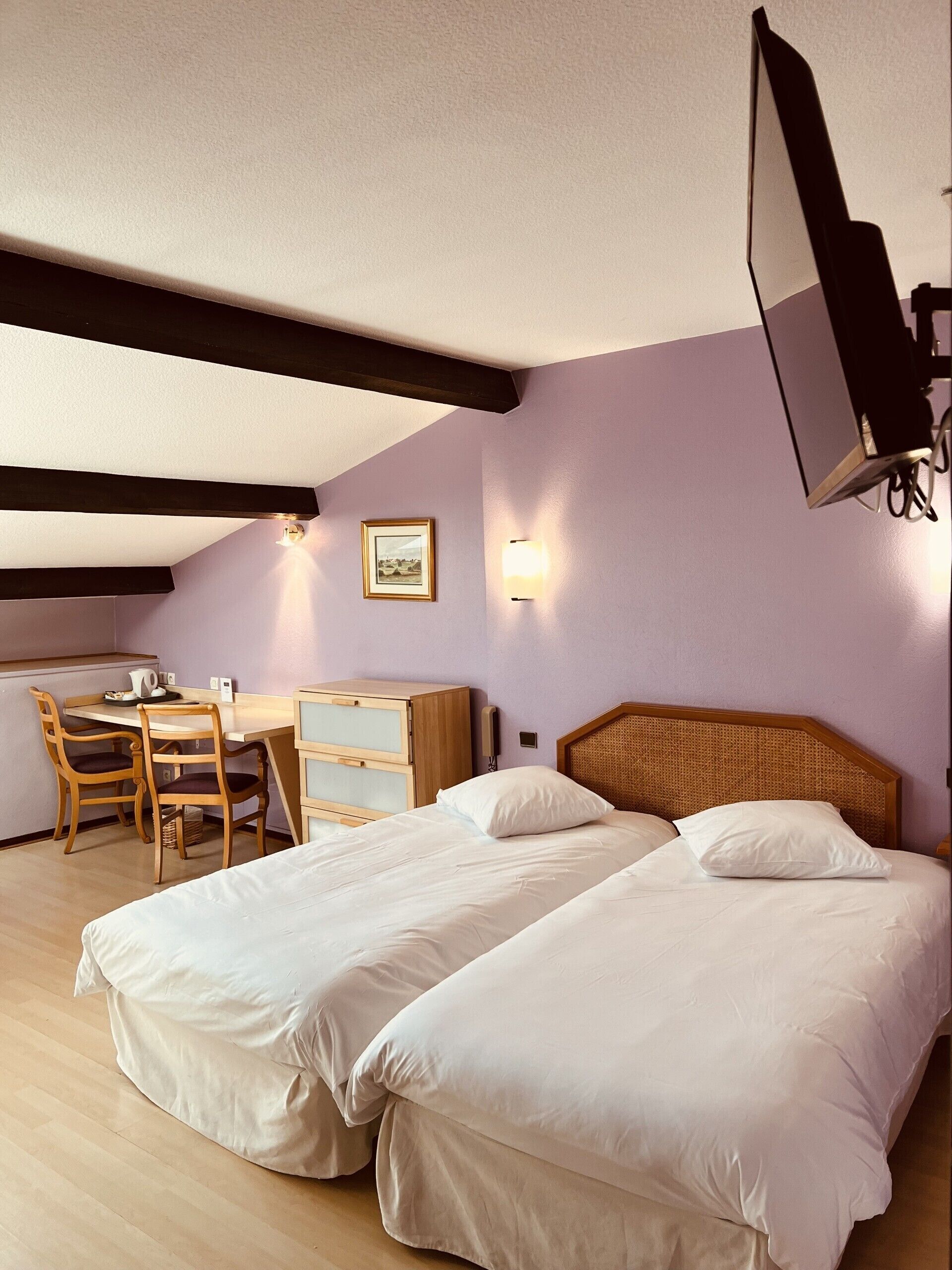 Classic tvåbäddsrum | Sängtillbehör av högsta kvalitet, individuell inredning och unika möbler