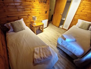 2 habitaciones, cuna de viaje, wifi y ropa de cama