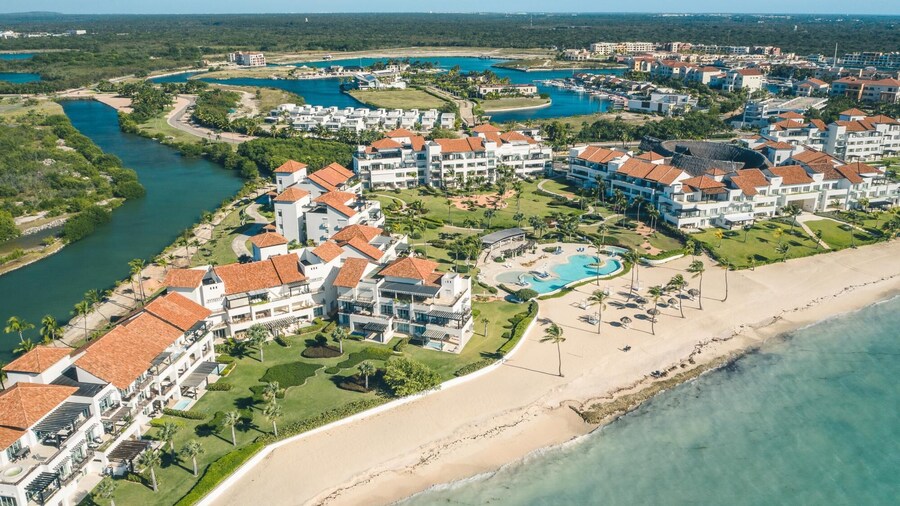 Sunny Beach View Apt at Punta Palmera CBB