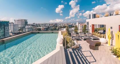 Breakfast Included at Regatta Living 605
