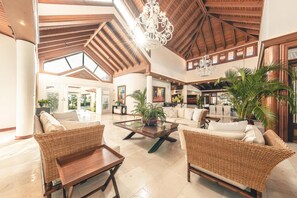 Villa, fumeurs | 8 chambres