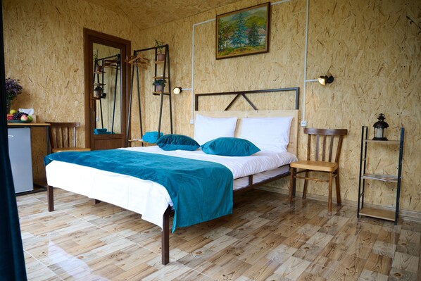 4 bedrooms, free WiFi, bed sheets