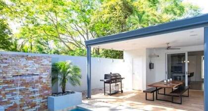 Playa Potrero Modern 3 BR Home Centrally Located - Casa Coastal Serenity