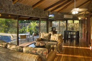 House | 7 bedrooms - Playa Potrero - Beachfront Villa big Private Pool Bella Catalina (Tempate)