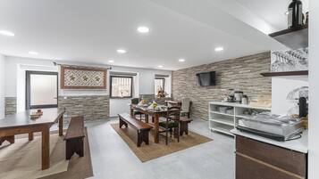 Desayuno de autoservicio incluido todos los días