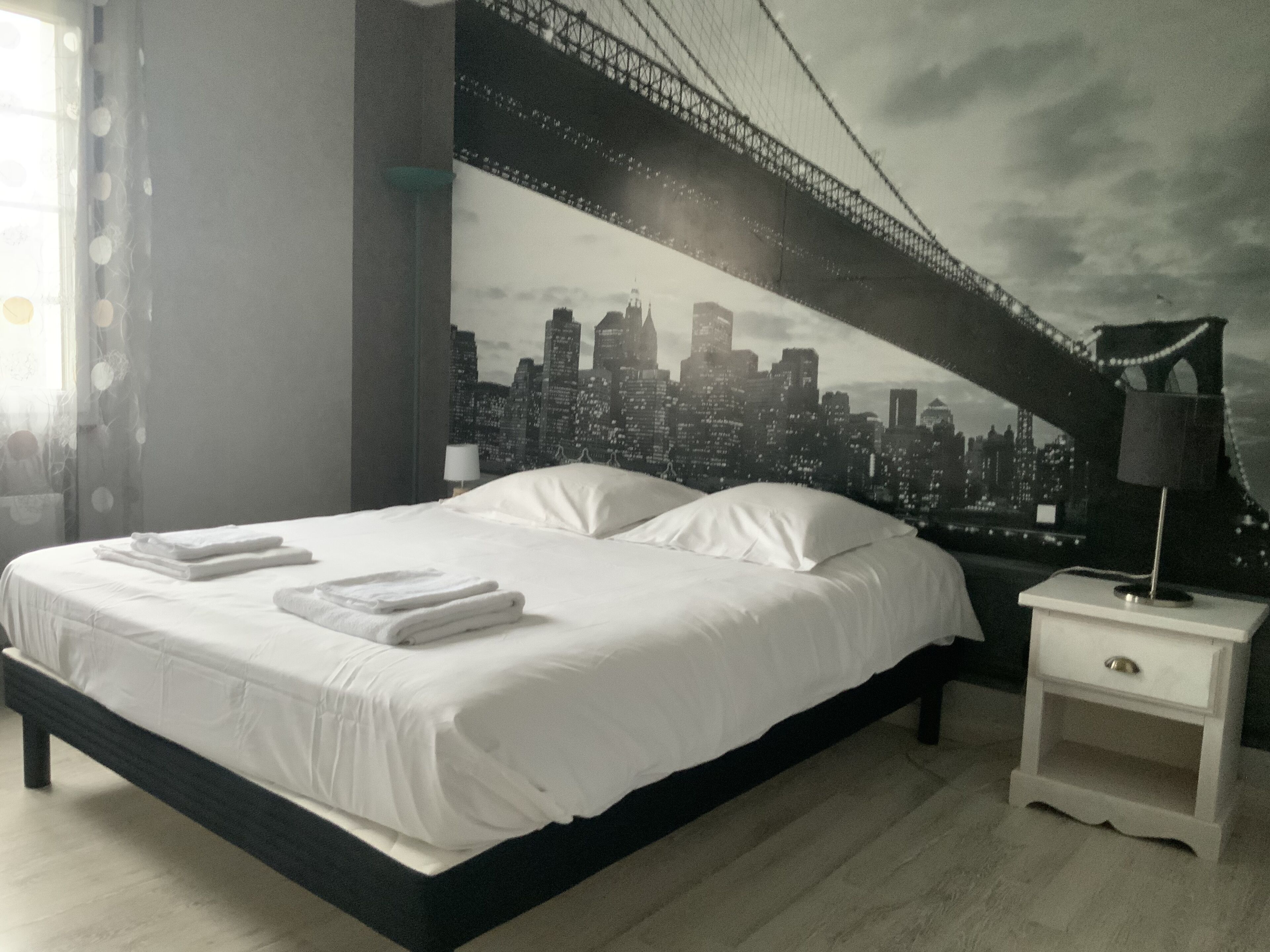 5 Schlafzimmer, Schreibtisch, Bügeleisen/Bügelbrett, Reisekinderbett