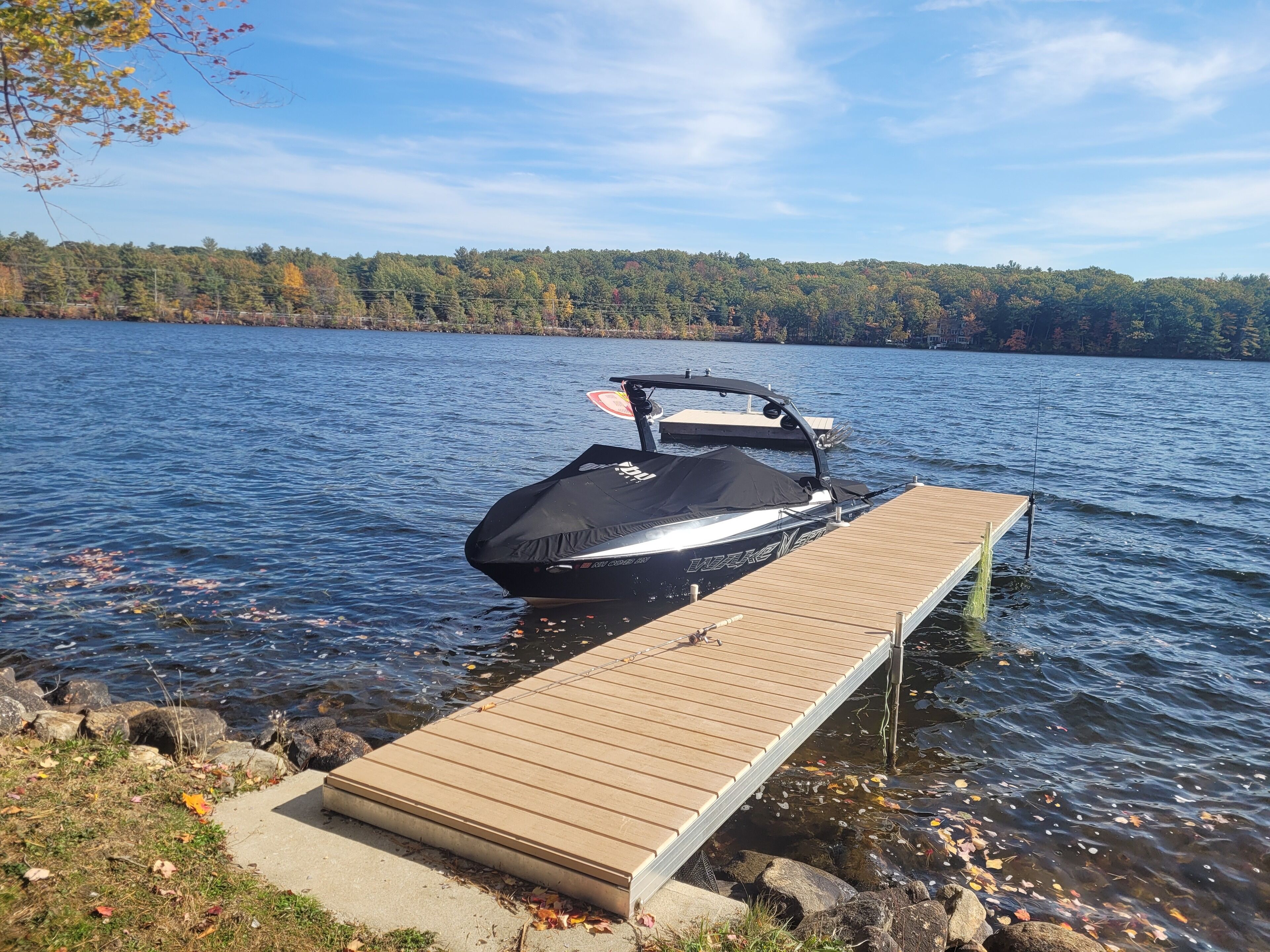 Nær stranden og solsenger