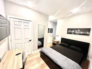 In-room safe, iron/ironing board, WiFi, bed sheets