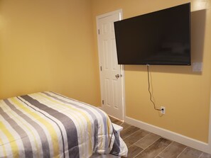 2 Schlafzimmer, Schreibtisch, Bügeleisen/Bügelbrett, kostenloses WLAN