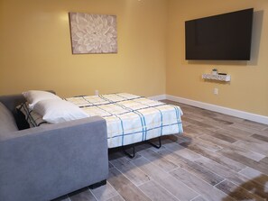 1 chambre, bureau, fer et planche à repasser, Wi-Fi gratuit