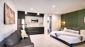 5 bedrooms, desk, iron/ironing board, free WiFi