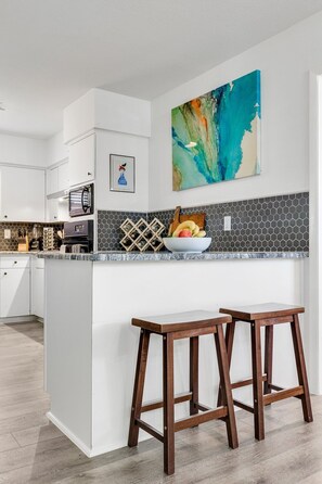 Dining - Best Little Bunkhouse in TX! Walk 2 AT&T Stadium! (Arlington)
