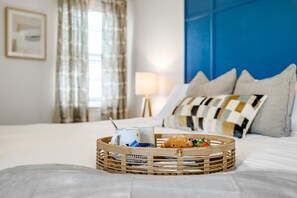 5 bedrooms, free WiFi, bed sheets