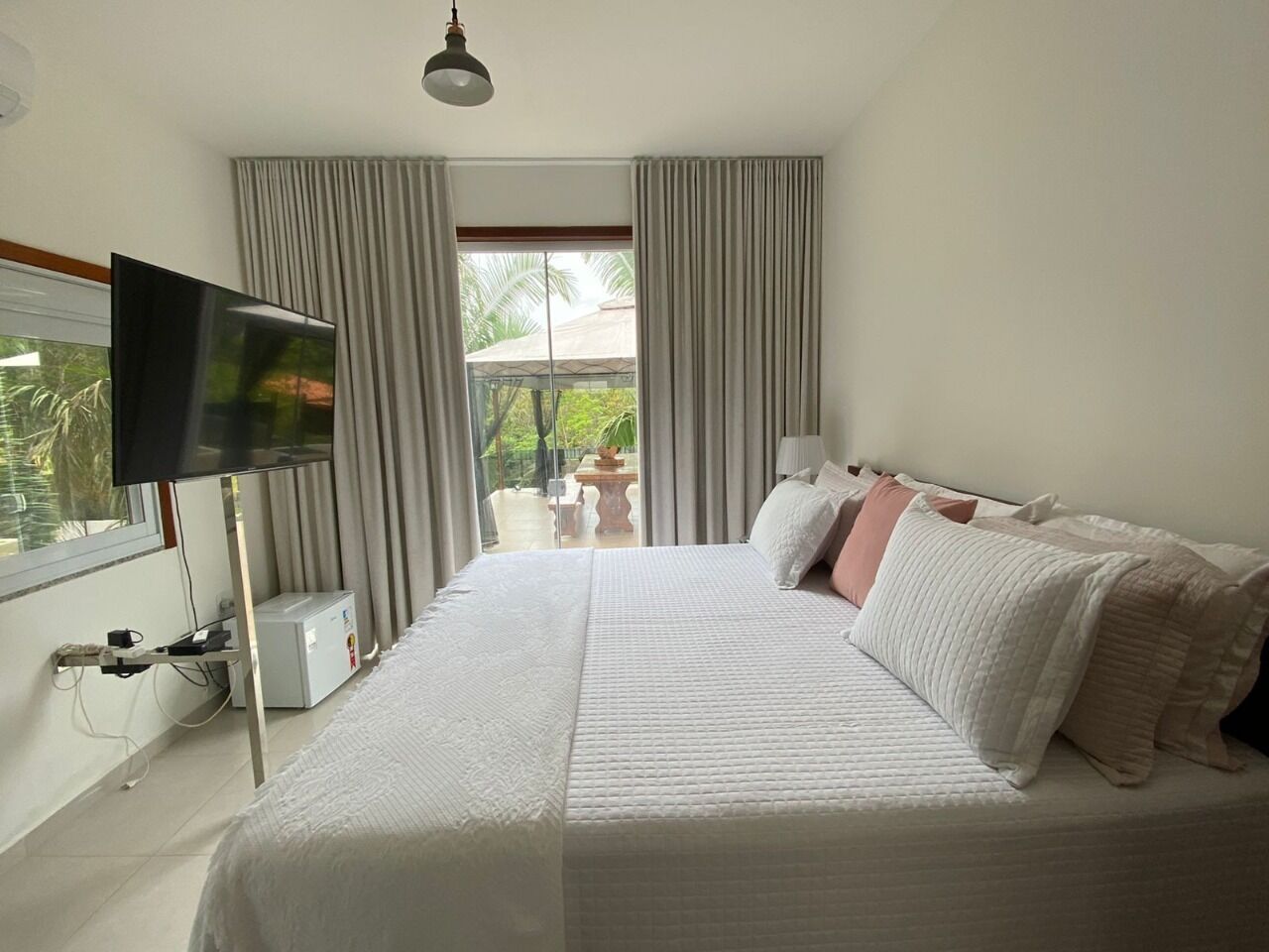 Quarto casal ou duplo luxo | Roupas de cama premium, camas com colchões pillow-top