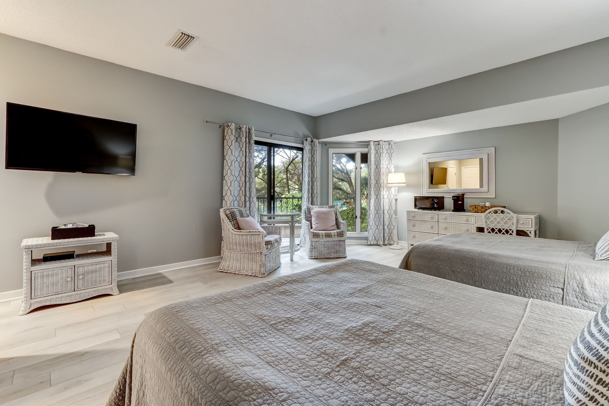1 chambre, fer et planche à repasser, Wi-Fi gratuit, draps fournis