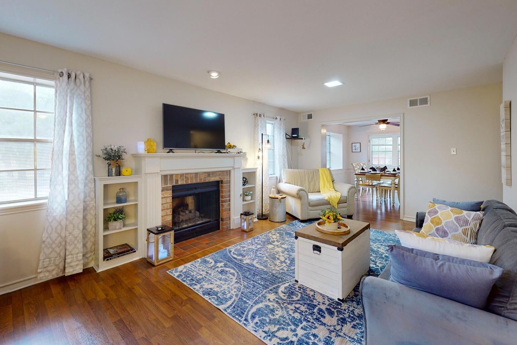 Great home for any occasion 1 mile to downtown, 3 to Kyle Field, 1.5 to Midtown 
