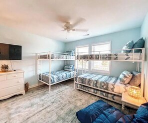 4 Schlafzimmer, Bügeleisen/Bügelbrett, Reisekinderbett, kostenloses WLAN