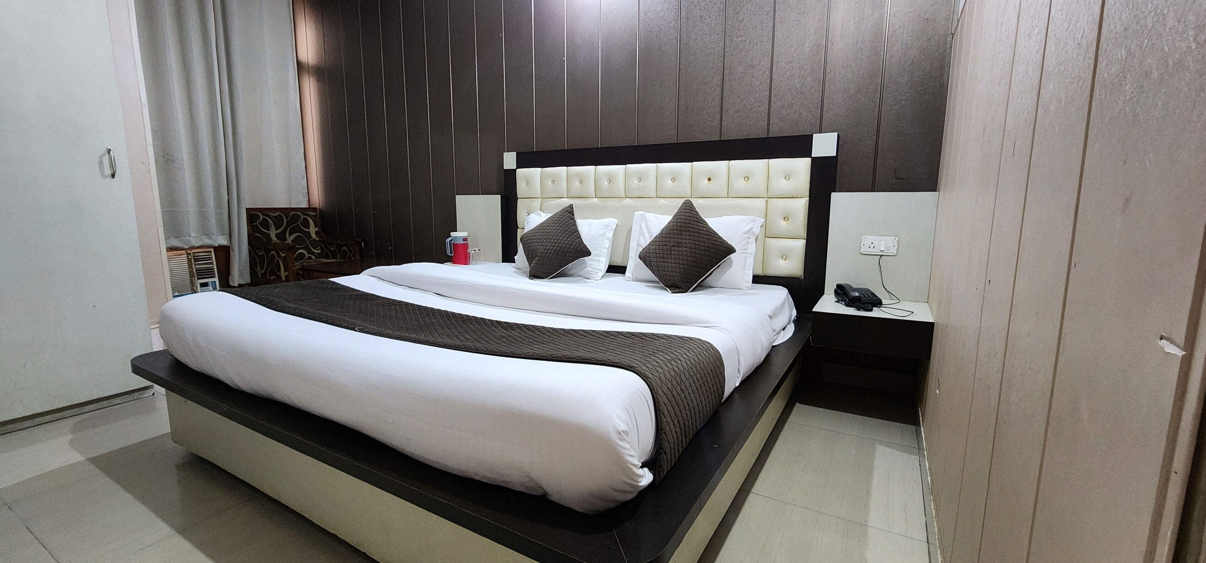 Superior Room | Egyptian cotton sheets, premium bedding, down duvets, memory-foam beds