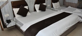 Hotel Neelkanth Mahadev Hotel & Resorts