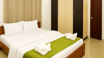 Kamar Double Deluks | Selimut bulu angsa, minibar, brankas, dan didekorasi berbeda-beda