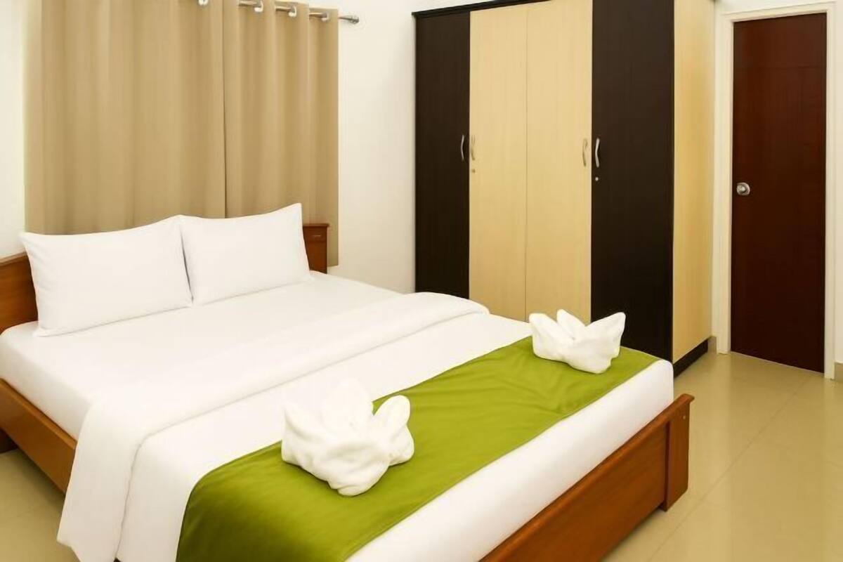 Daunenbettdecken, Minibar, Zimmersafe, Schreibtisch