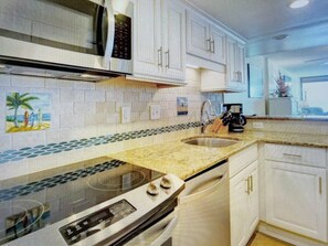 Fridge, microwave, oven, stovetop - Virginia Beach, oceanfront, boardwalk, beach, fun, dolphins (Virginia Beach)