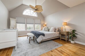 5 chambres, bureau, Wi-Fi, draps fournis