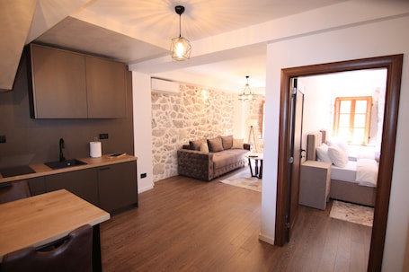 Grand Apartment | Living area | 42-inch Smart TV with digital channels, TV, printers
