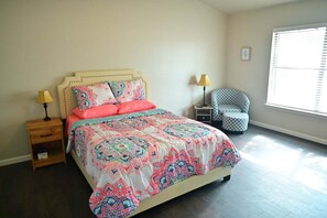 3 chambres, bureau, fer et planche à repasser, Wi-Fi gratuit