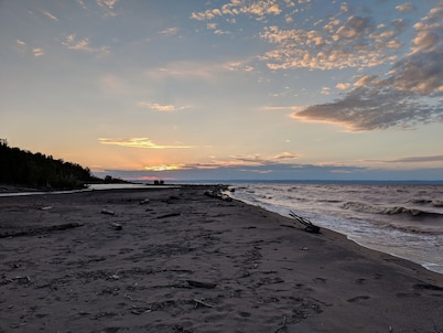 Woodsy Personal Retreat Cabin - "Solitude"